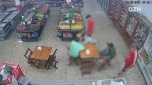 Pai e filho são mortos em assalto a mercado no norte gaúcho