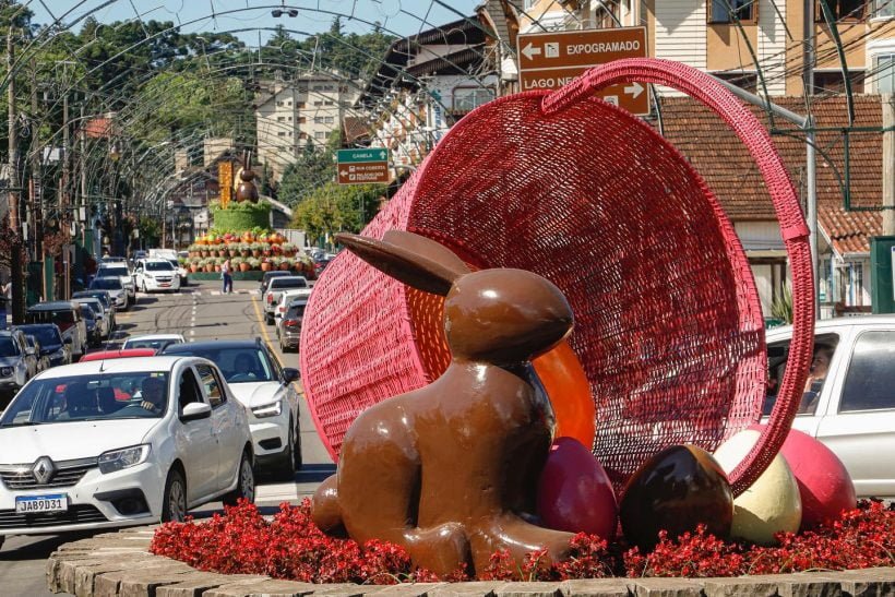 pascoa-em-gramado-200000-820x547-1 Páscoa de Gramado terá quase um mês de atrações grátis e muito chocolate!