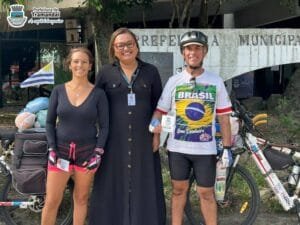 Com parada em Tramandaí, Casal Uruguaio se aventura e viaja de bicicleta pelo Brasil 