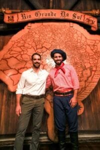 Matteus Amaral, vice-campeão do Big Brother Brasil, visitou a sede do governo gaúcho