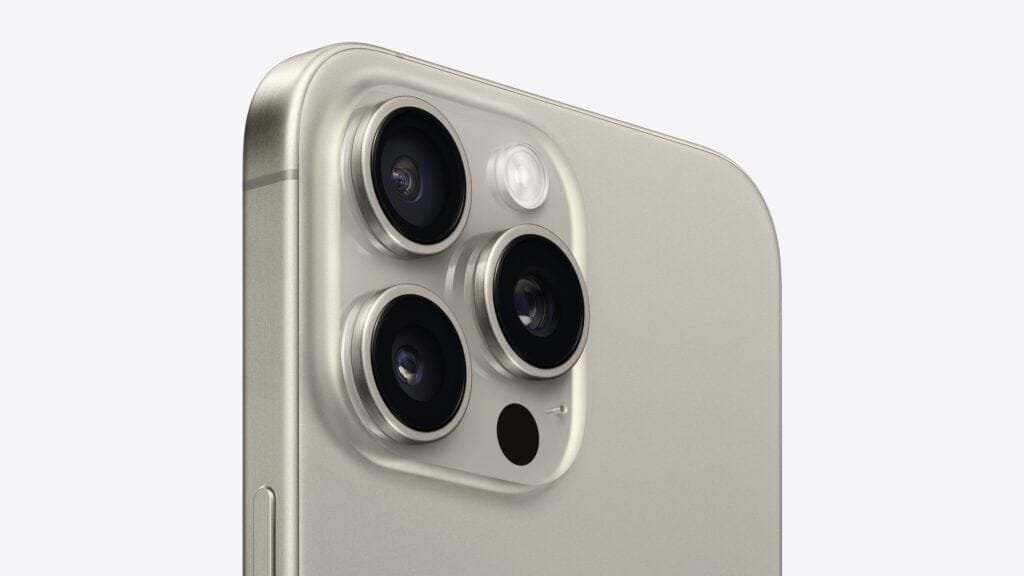 Apple iPhone 15 4