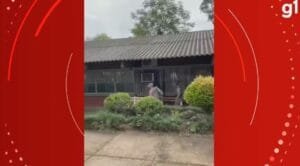 Adolescente de 15 anos é ferida com golpes de faca por colega em pátio de escola no RS, diz polícia