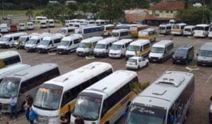 1ª Romaria das Vans e Micro-ônibus leva cerca de 120 veículos ao Santuário de Caravaggio em Farroupilha