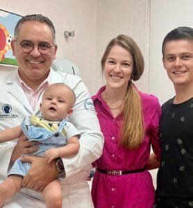 Bebê paraguaio nasce sem espaço para o cérebro se desenvolver e passa por cirurgia no Brasil