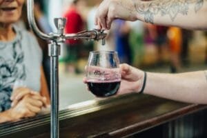 Vinho Encanado, Tortelaço e Desfile Cultural antecipam a 19ª Fenavinho de Bento Gonçalves