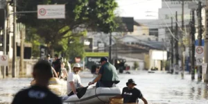 Sobe para 90 número de mortes causadas pela enchente no RS