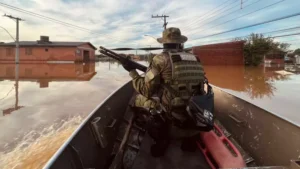 Polícia prende 130 pessoas por crimes em meio às enchentes no RS