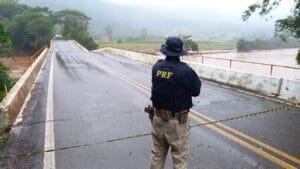 Confira quais estradas estão bloqueadas nesta Terça-feira na Serra e Estado