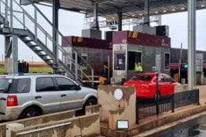 Cobrança de pedágio na Freeway e na BR-101 será retomada na Segunda-feira