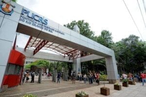 PUCRS suspende aulas presenciais, híbridas e síncronas da próxima semana