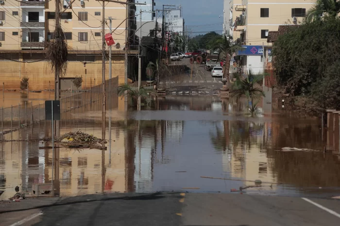 "É um tsunami, não tem como usar outra palavra", descreve morador da devastada cidade de Cruzeiro do Sul 7 4960757 2c750d0852b4042