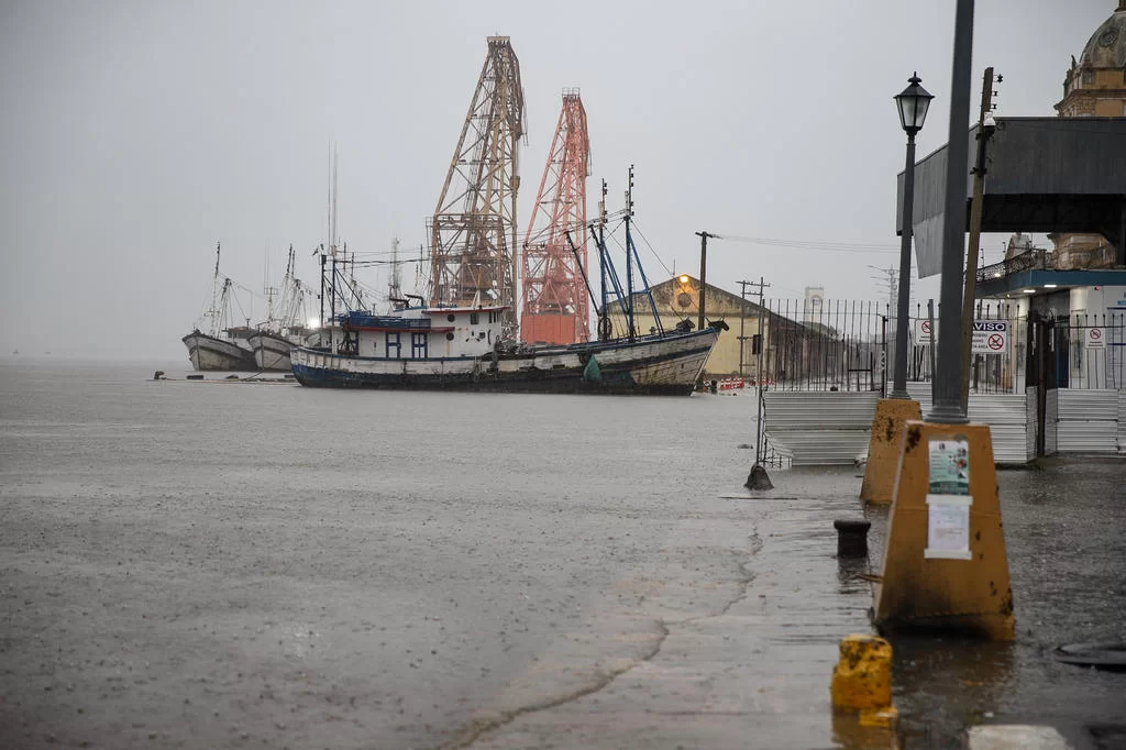Defesa Civil de Rio Grande pede evacuação de residências que ficam a até 200 metros da Lagoa dos Patos 3 4962664 9fa16998c535124