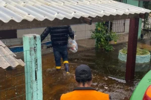 Cheia de lagoas no Litoral Norte deixa desabrigados em Balneário Pinhal