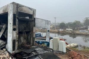 Gerador de bombas de drenagem pega fogo em Canoas