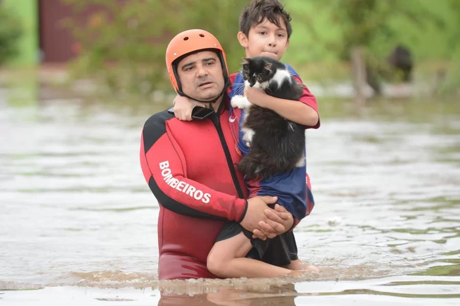 Enchente-em-Santa-Rita-em-Guaiba_03 Cerca de 2,5 mil moradores de Eldorado do Sul estão abrigados em Guaíba
