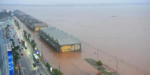 Semana começa com chuva e vento forte no Rio Grande do Sul