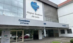 Hospital São Carlos utiliza dispositivo respiratório pioneiro no interior do Estado