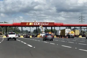 CCR Via Sul retoma cobrança de pedágios na BR 101 e Freeway