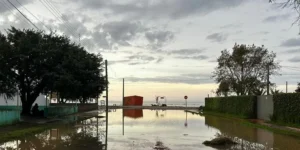 Prefeitura de São Lourenço do Sul não orienta retorno às casas alagadas mesmo com recuo da Lagoa dos Patos