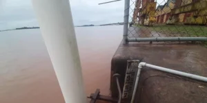 Guaíba continua subindo e pode atingir cota de inundação nesta Quinta-feira, afirma Eduardo Leite