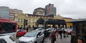 Evacuação no Centro: desinformação e correria nas ruas de Porto Alegre