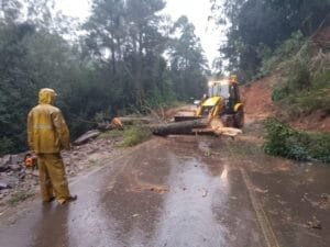 Previsão do tempo aponta que chuvas ainda serão fortes na Serra Gaúcha neste sábado (4)