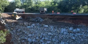 Domingo amanhece com 136 bloqueios em rodovias no RS