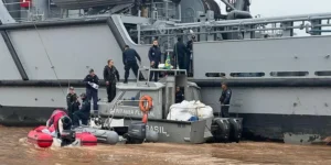 Mais de 390 toneladas de donativos chegaram no RS transportados pela Marinha