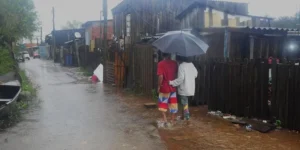 Ao menos 100 pessoas estão desabrigadas em Eldorado do Sul e Guaíba após alagamentos e transbordo de arroios