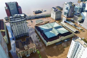 Limpeza Interna do Mercado Público de Porto Alegre é Retomada