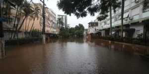 Número de mortos nas enchentes no RS sobe para 143, segundo Defesa Civil