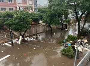 Chuva deixa pontos alagados em Porto Alegre, incluindo Menino Deus