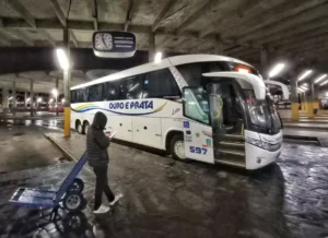 Rodoviária de Porto Alegre volta a receber ônibus de viagens interestaduais
