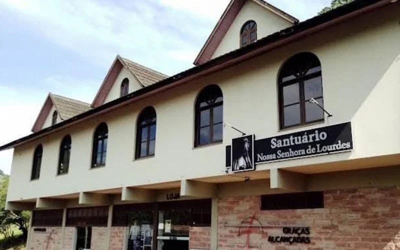 Confirmado desabamento de salão de igreja em Dom Pedro de Alcântara, no Litoral Norte 1 1 salao santuario lourdes desmorona 1 21719340