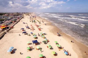 PEC das praias: Entenda a polêmica em torno dos terrenos à beira-mar