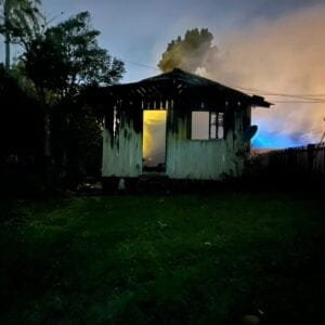 Incêndio Consome Residência no Bairro Porto Lacustre em Osório na noite desta segunda-feira (17)