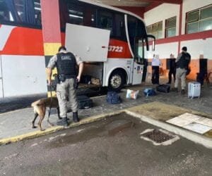 8º BPM realiza Operação Boas-Vindas na rodoviária de Osório