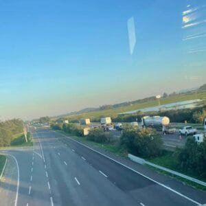 Grave acidente na Freeway envolve veículo da Prefeitura de Osório 2 Grave acidente na Freeway