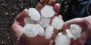 Queda de granizo provoca danos em cidades do RS