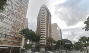 Elevador com mais de 20 pessoas cai 15 andares em Belo Horizonte