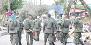 Marinha resgata famílias após novos alagamentos na região das Ilhas