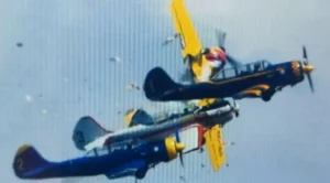 Piloto morre em colisão de aviões durante apresentação em Portugal