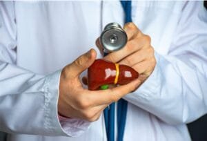 Hepatites virais exigem acompanhamento para prevenção de câncer de fígado