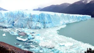 Infiltrações em geleiras indicam risco maior de elevação do nível do mar
