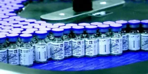 Com doses próximas do vencimento, Saúde amplia vacinação contra dengue