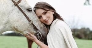 Jovem Gaúcha Grávida, que Daria à Luz na Próxima Semana, Morre em Trágico Acidente em Santa Catarina