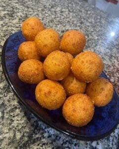 Deliciosas bolinhas de queijo
