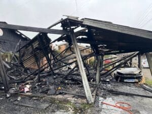 Incêndio destrói residência em Osório na madrugada deste sábado
