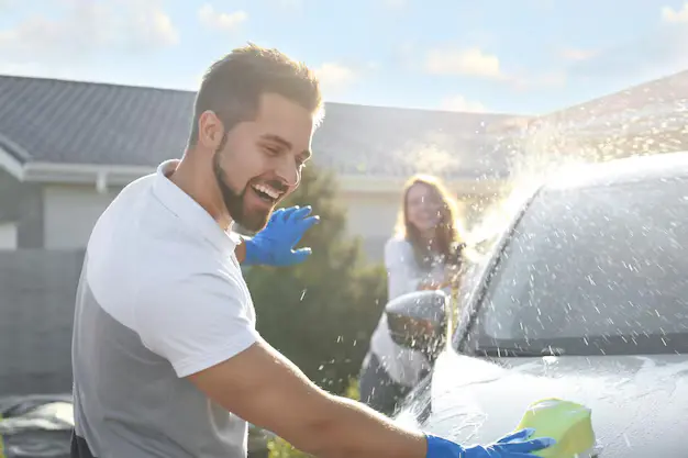 5 erros mais comuns na lavagem do carro que prejudicam a pintura 3 5 erros mais comuns na lavagem do carro 5
