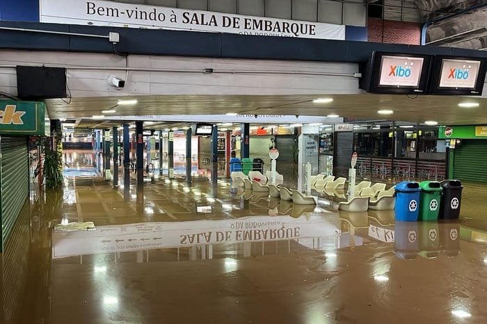 Rodoviária de Porto Alegre reabre lojas na quinta-feira, quase três meses após enchente